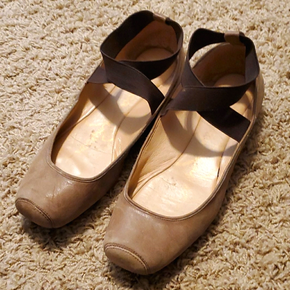 Ballet flats